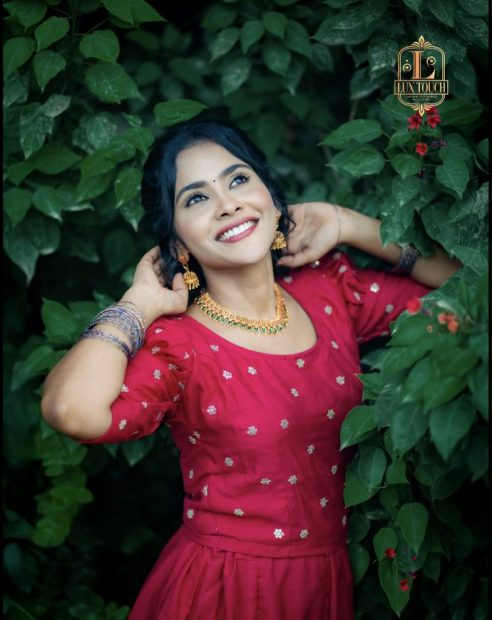 DSC06396-copy-690x884